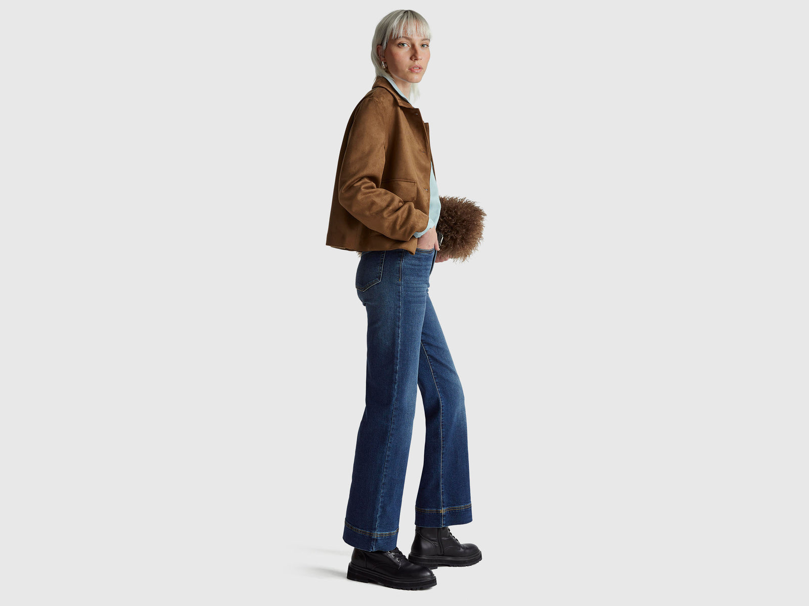 Flared jeans in recycled cotton