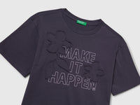 T-shirt com estampa e patch - ucb_image_DS1