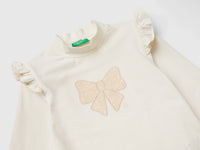 T-shirt de gola alta com folhos - ucb_image_DS1