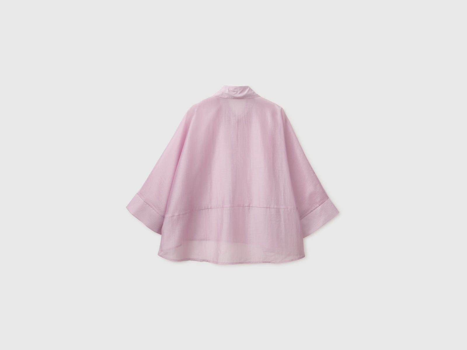 Flowing shirt - ucb_image_BS
