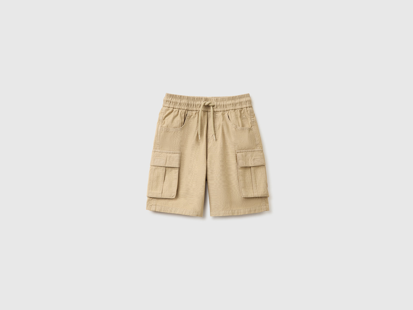 Bermudas com bolsos grandes - ucb_image_FS