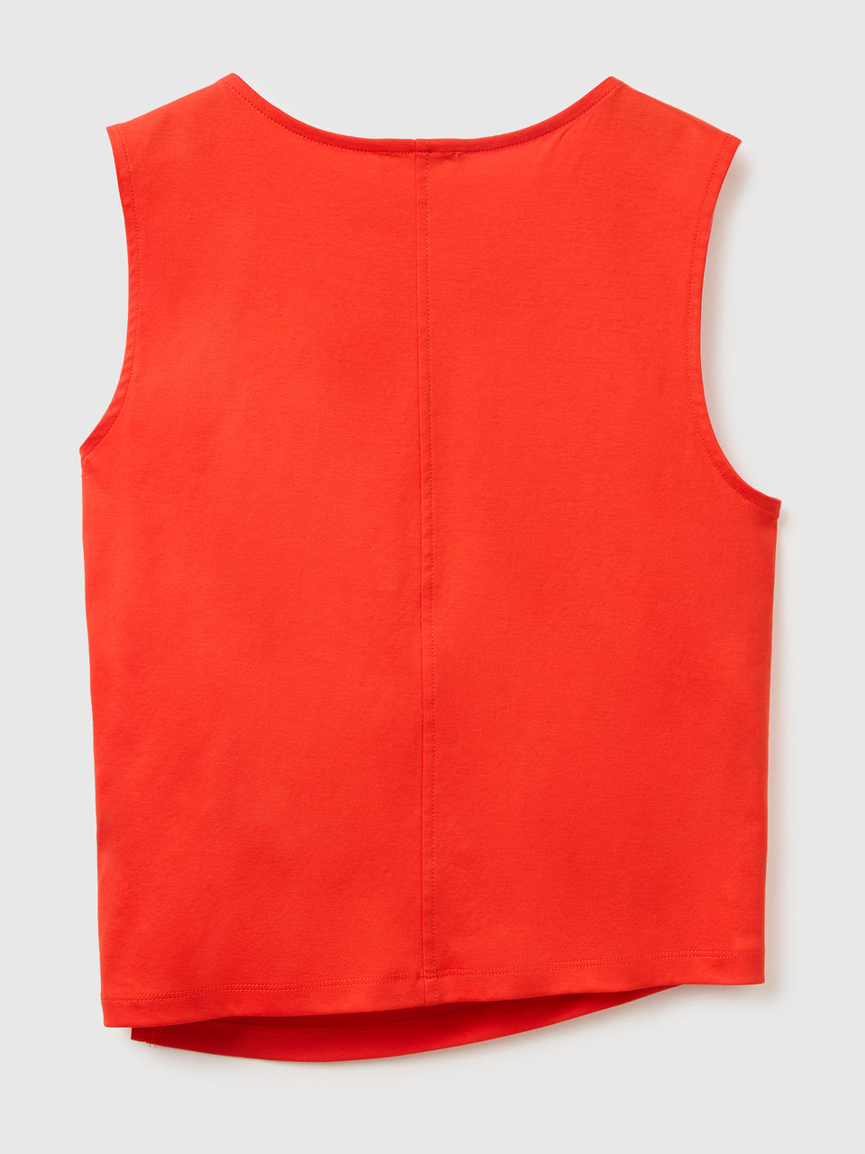 Top with knot - ucb_image_BS