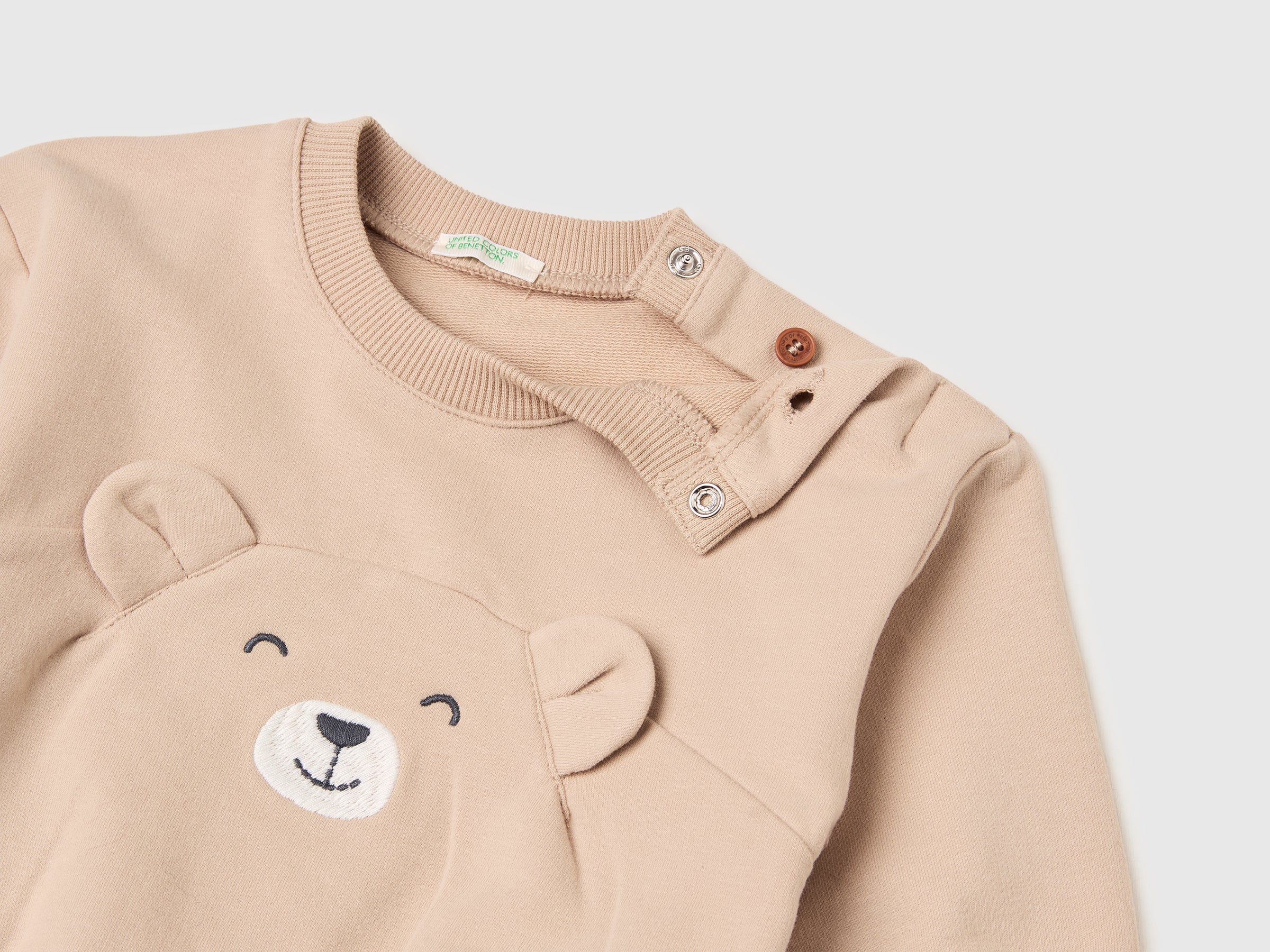 Sweatshirt with embroidery and patches - ucb_image_DS1