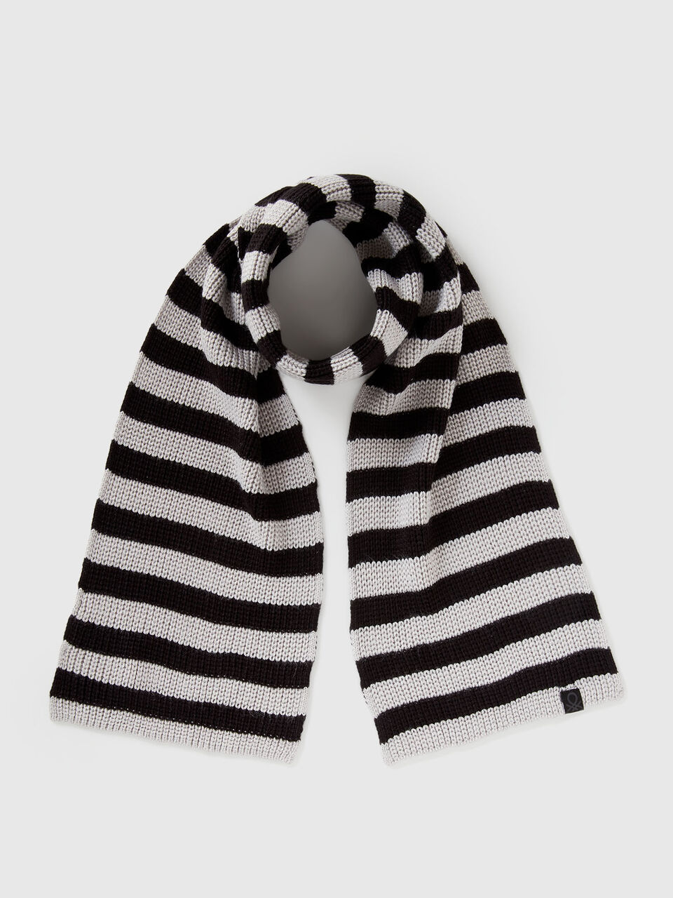 KNITTED SCARF Junior Boy image number 1