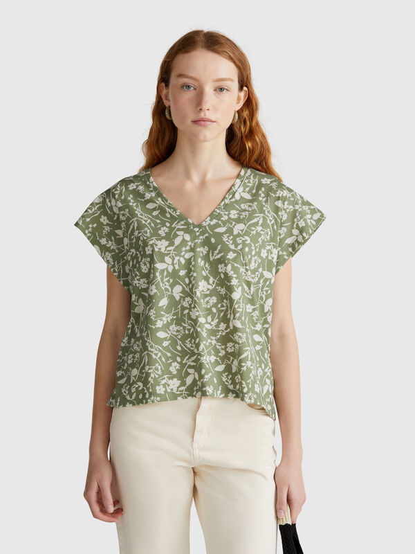 T-shirt with floral print  Women