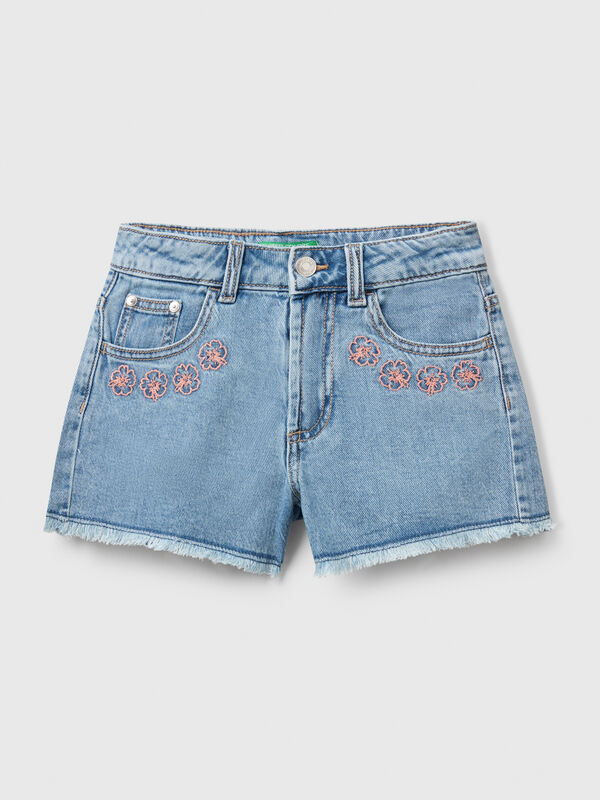 Jean shorts with floral embroidery Junior Girl