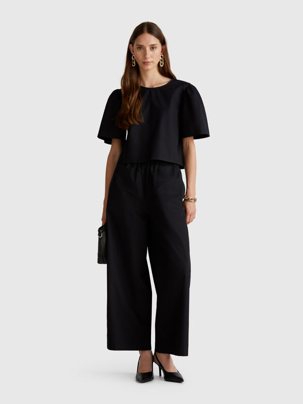 Lightweight trousers with wide leg Women