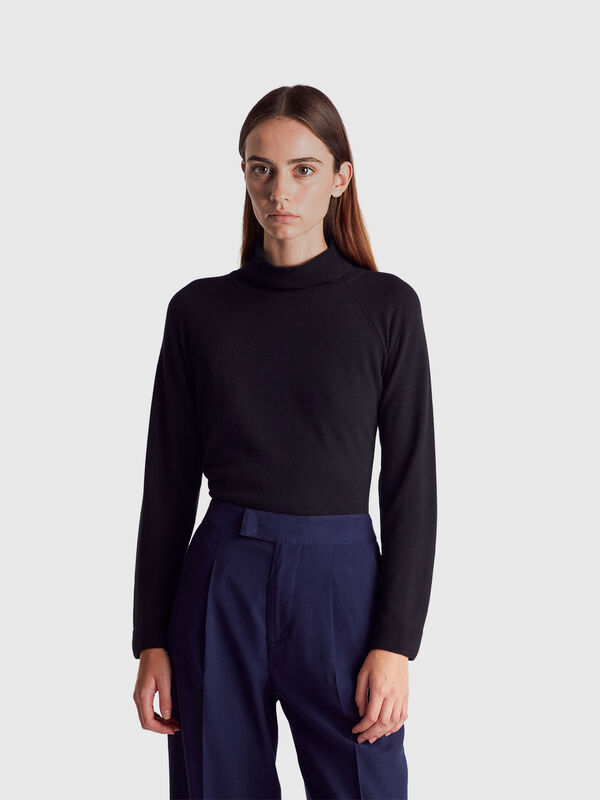 Black turtleneck sweater in cashmere and wool blend Women