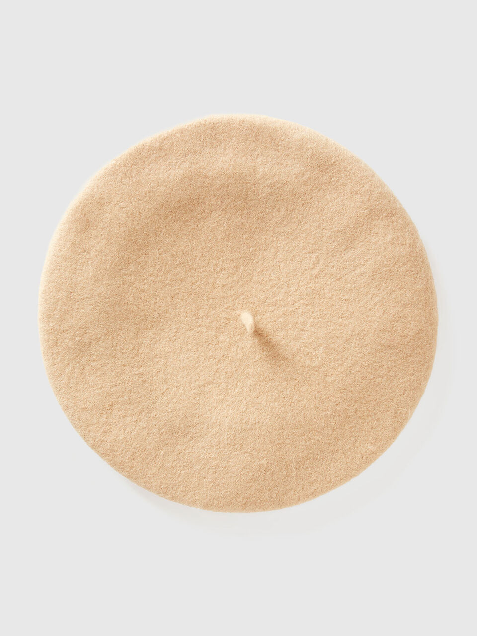 HAT Women image number null