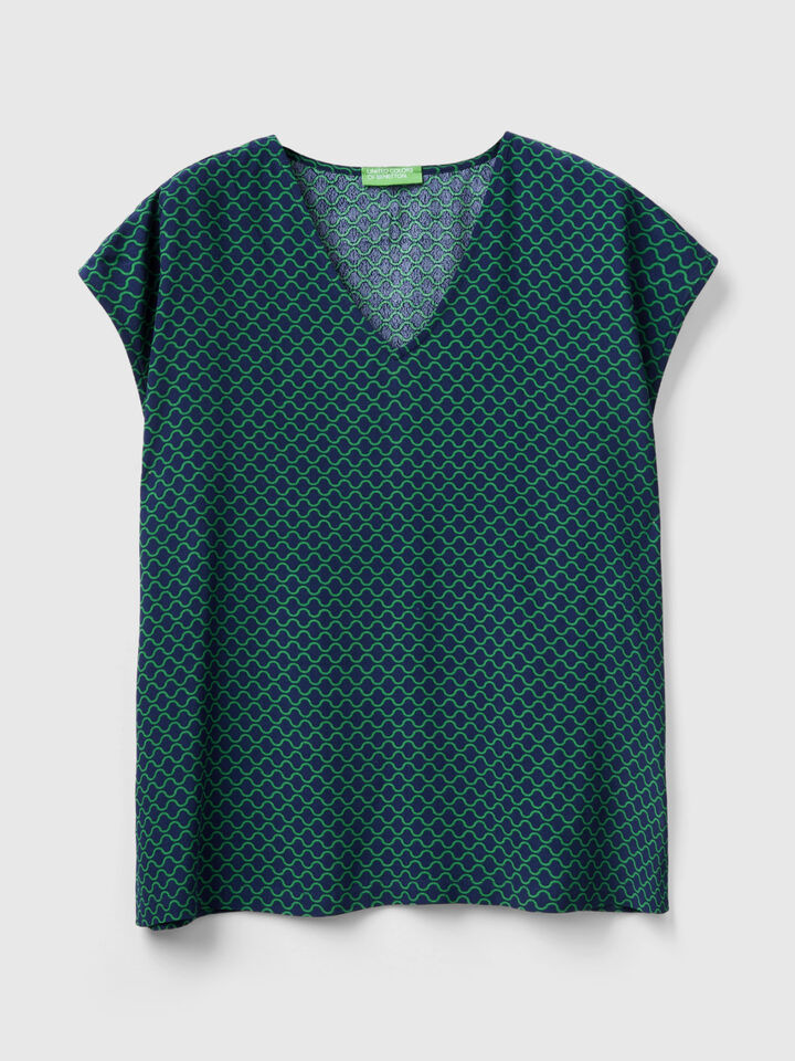 Printed sleeveless blouse image number 1