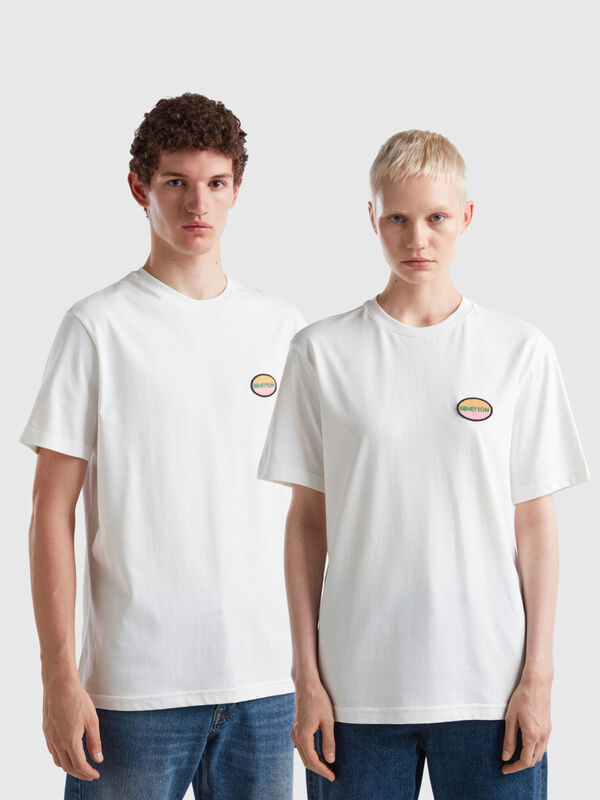 White t-shirt with patch