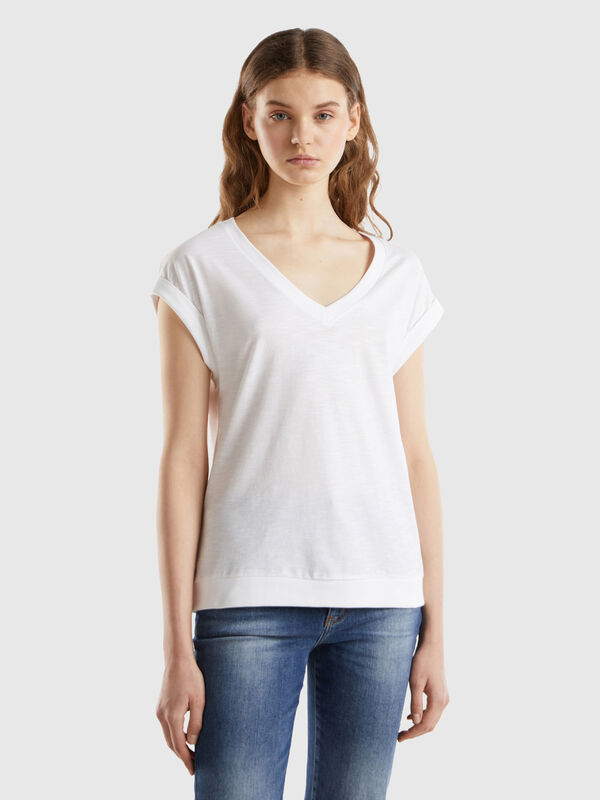 T-shirt with V-neck Women