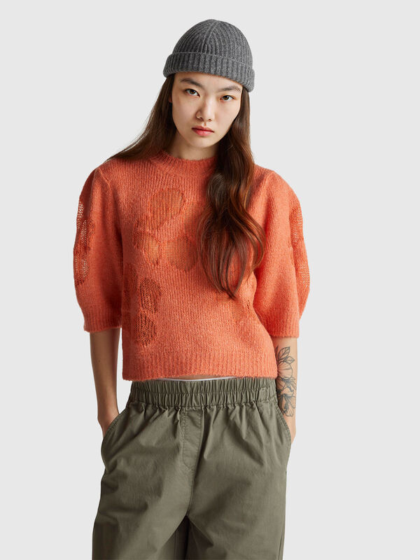 Short sleeve sweater with floral inlay Short sleeve sweater with floral inlay Women