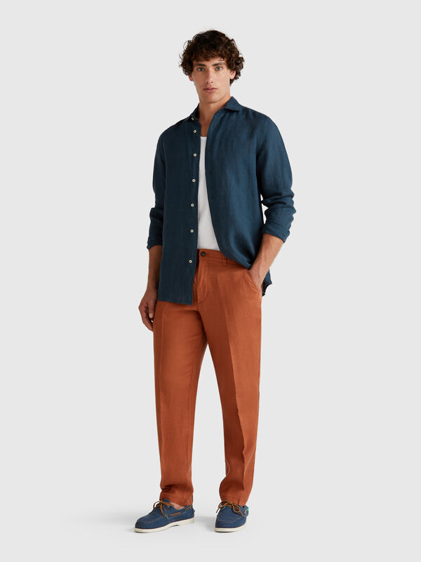 Chinos in pure linen Men