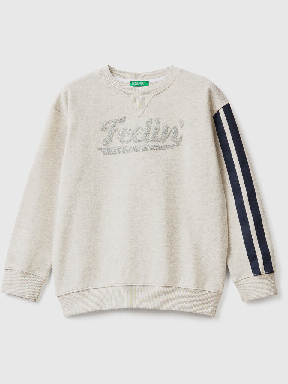 Crew neck sweatshirt with embroidery