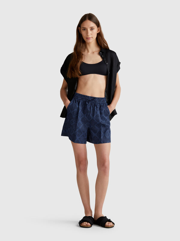 Printed linen shorts Women
