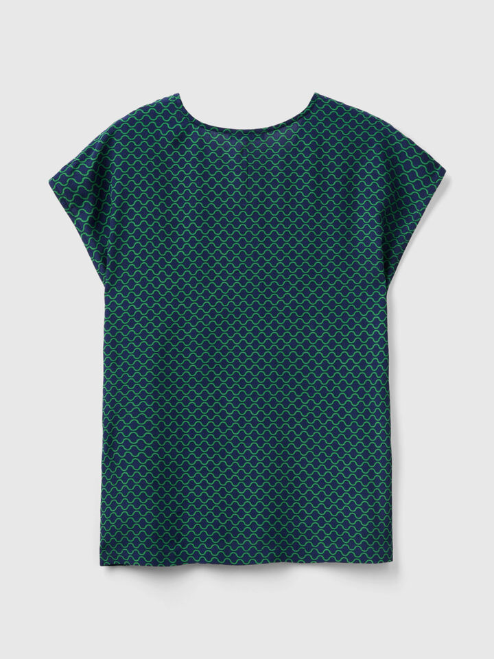 Printed sleeveless blouse image number 2
