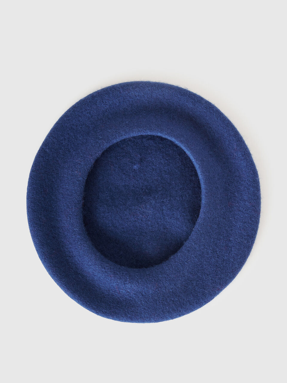 HAT Women image number 2