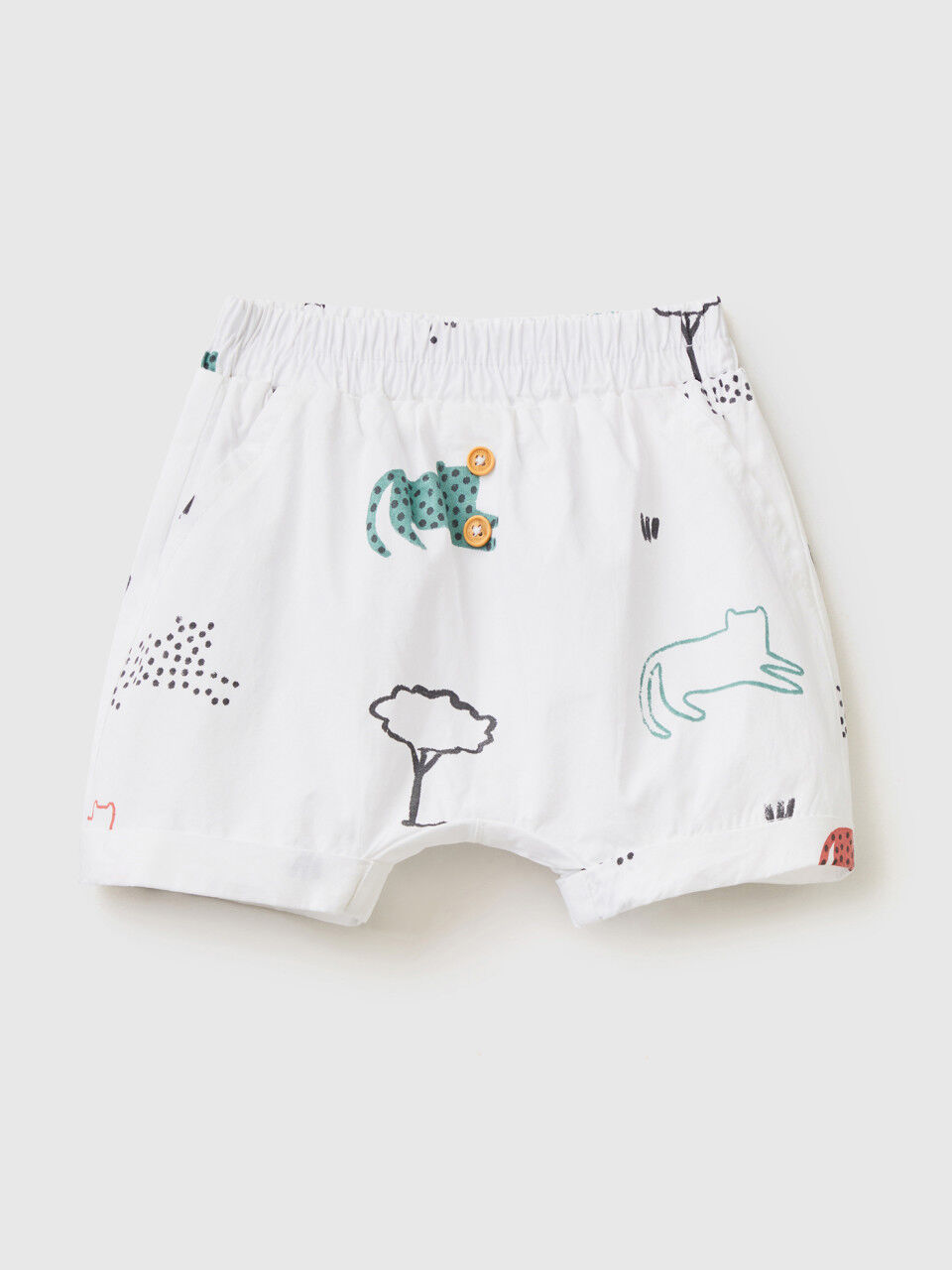 Shorts with animal print