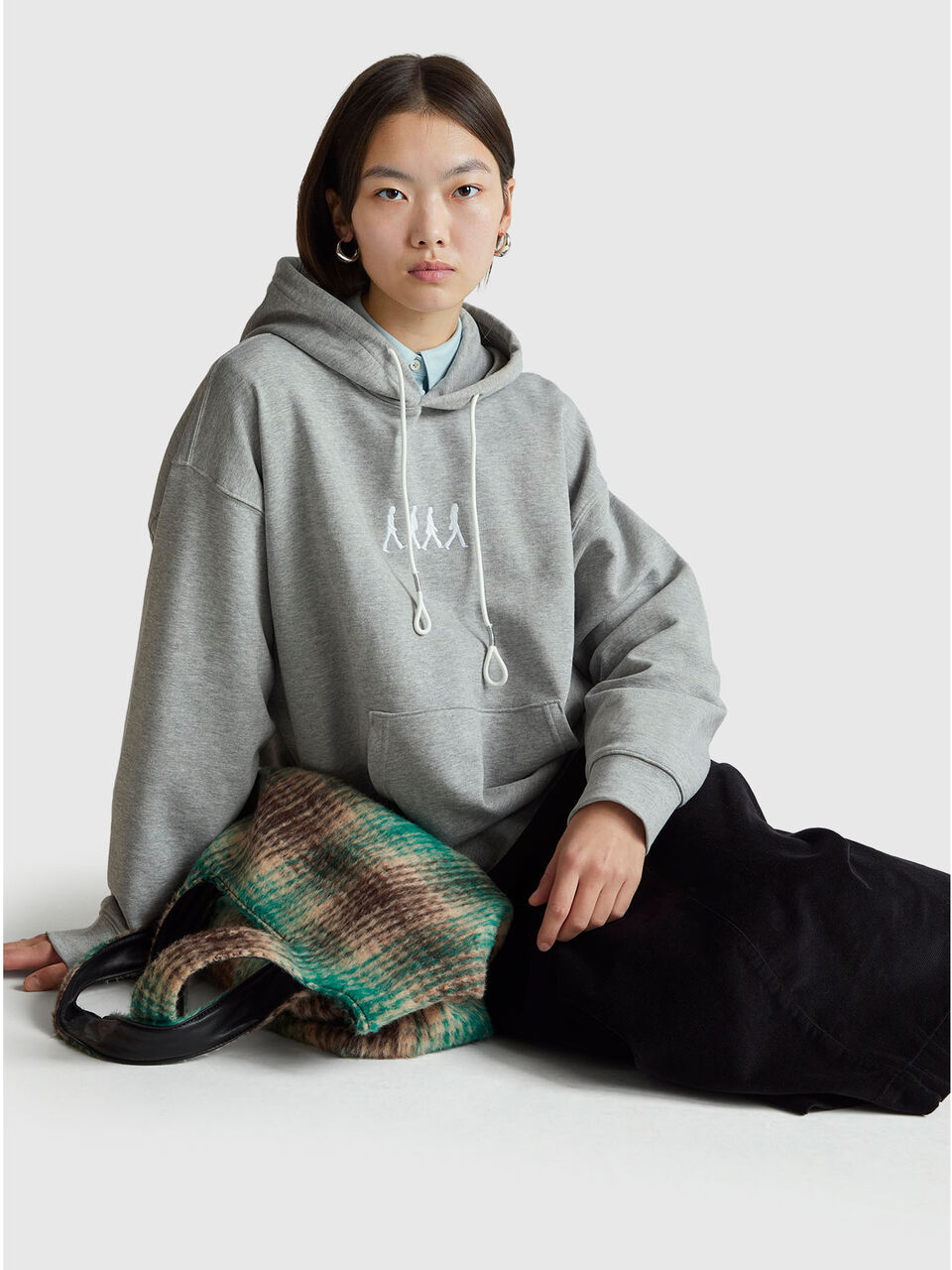 SWEATER W/HOOD image number null