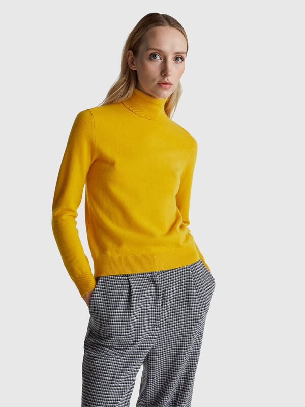 Yellow ochre turtleneck sweater in pure Merino wool Women