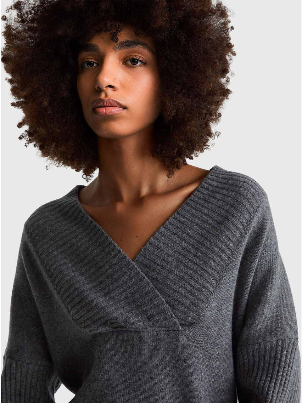 V NECK SWEATER L/S Women image number null