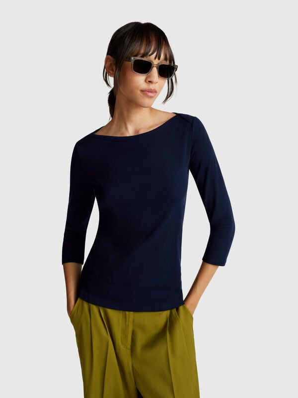 T-shirt with boat neck Women