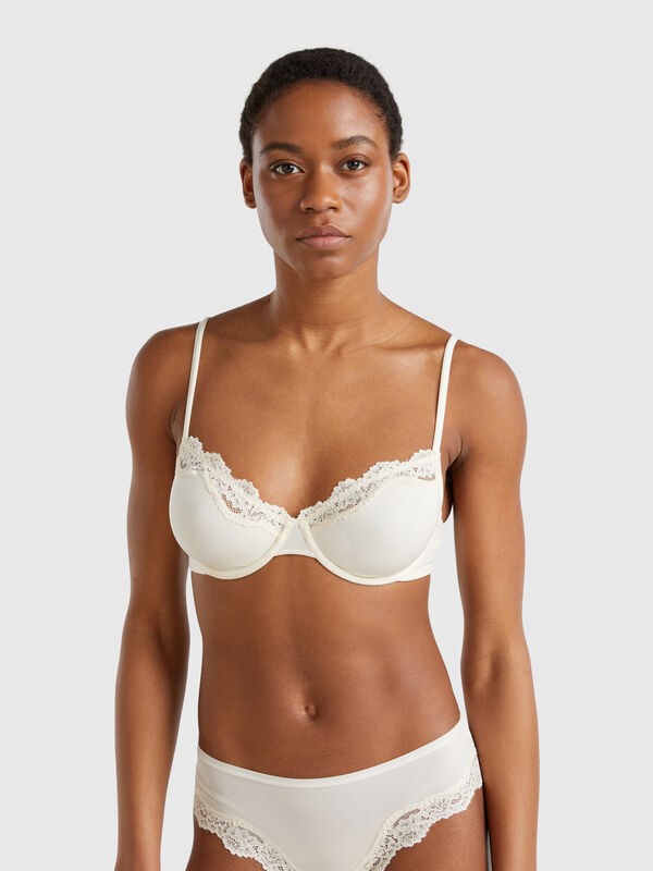 Bra with underwire and lace Women